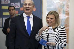 Supruga Benjamina Netanjahua na ispitivanju u policiji