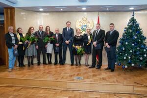 Krivokapić uručio nagrade najboljim službenicima Skupštine