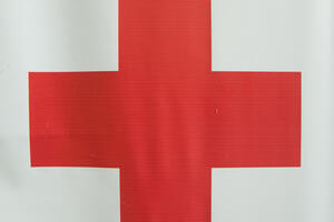 Crveni krst  u srijedu dijeli paketiće djeci romske i egipćanske...