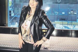 Kaliopi: Ne štedim se i publika to zna