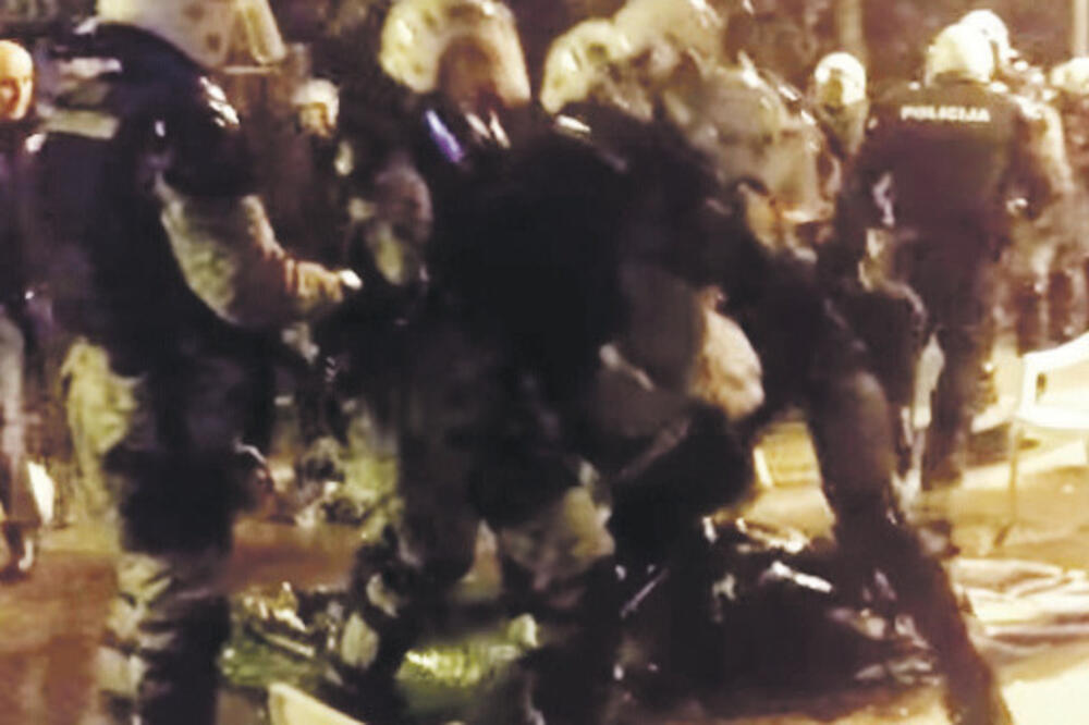 bAJČETIĆ, pOLICIJA DF PROTEST, Foto: Printscreen (YouTube)