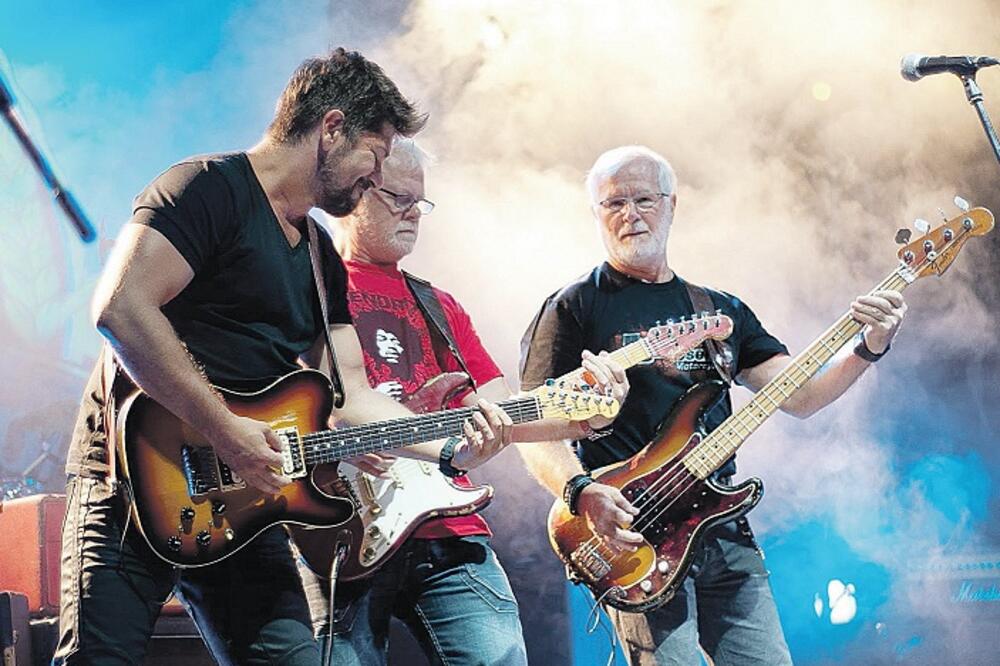 YU grupa, Foto: Aleksandar Šumilov