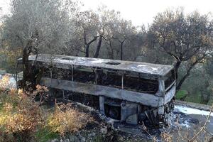 Italijanski autobus se zapalio kod Bara, putnici bez povreda