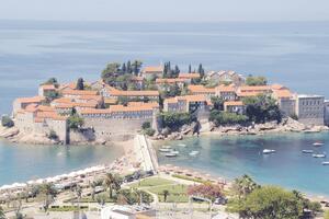 Demokrate poručile Đukanoviću: Zaobiđi Budvu