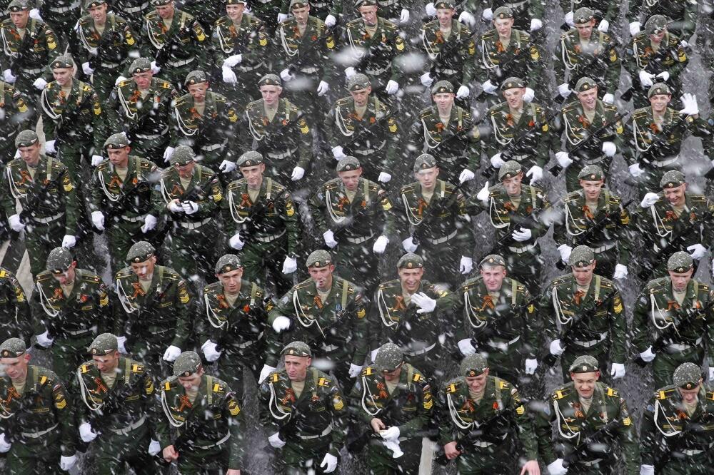ruski vojnici, Dan pobjede nad fašizmom, Foto: Reuters