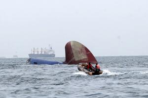 Nestalo šestoro u potapanju danskog teretnog broda kod Indonezije