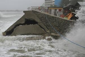 Tajfun Melor prešao preko Filipina, troje mrtvih