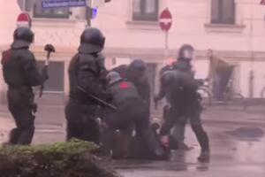 Njemačka: U sukobima sa demonstrantima povrijeđeno 69 policajaca