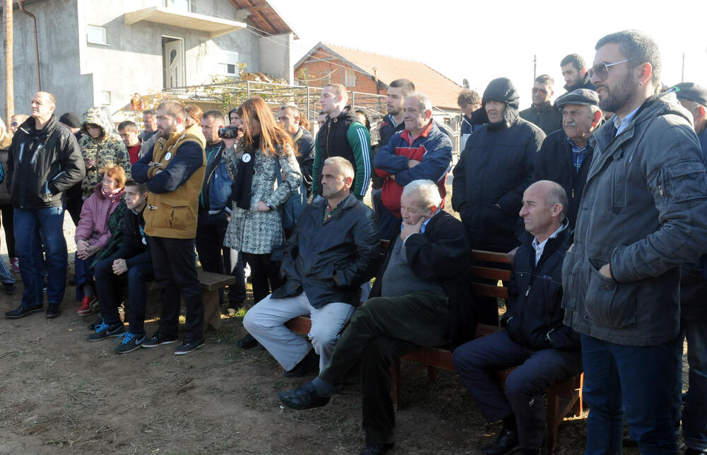 Vlahovići, javna tribina