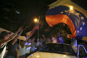 Venecuela: Opozicija osvojila dvotrećinsku većinu u parlamentu