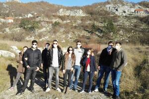 Mladi Pozitivne: Riješiti problem neprijatnih mirisa na Cetinju