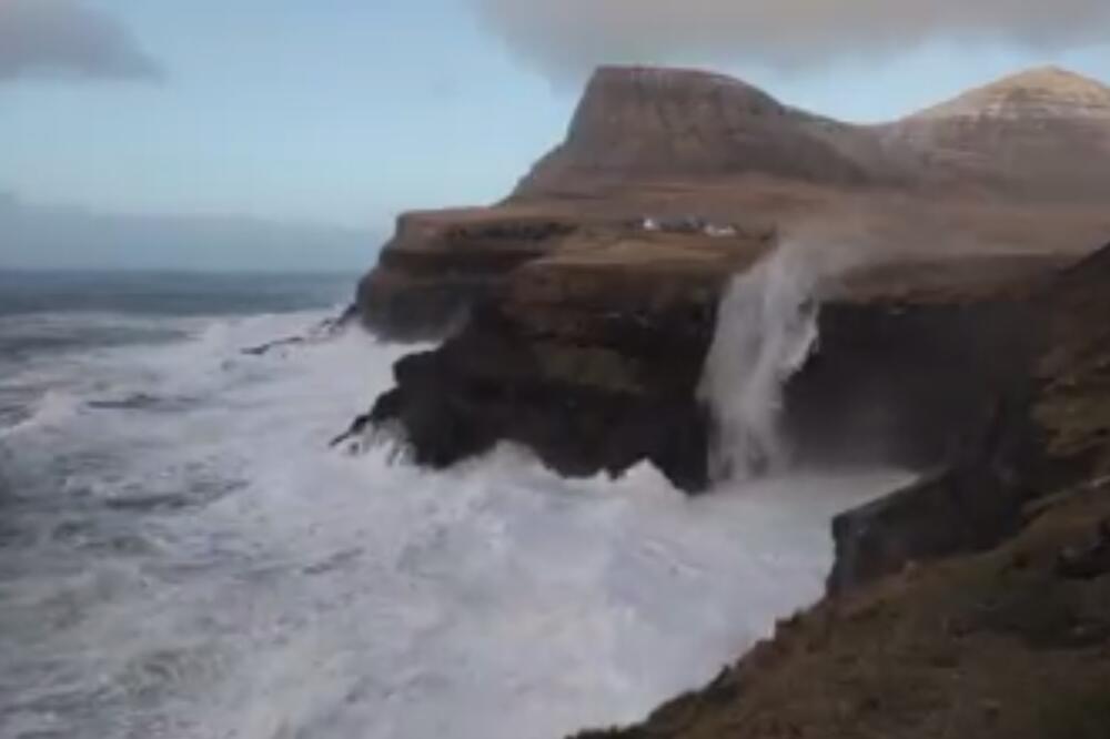 Vodopad na Farskim ostrvima, Foto: Screenshot (Facebook)