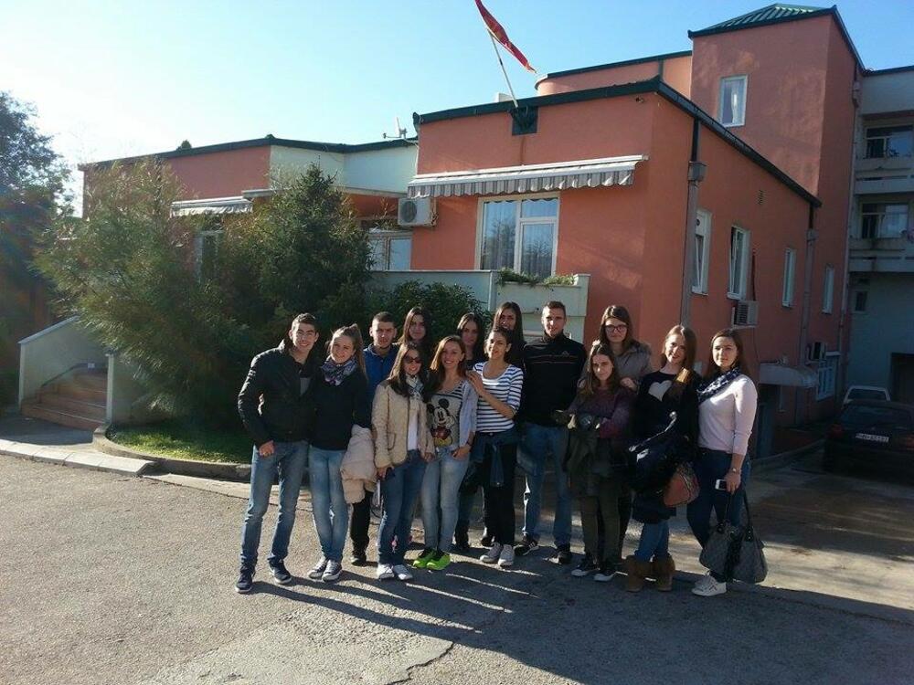 Dom Mladost Bijela, studenti fizioterapije