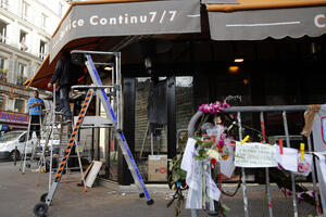 U Parizu ponovo otvoren kafić koji je bio meta terorističkih napada