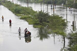 Indija: U poplavama poginulo 269 ljudi, Modi okrivio klimatske...