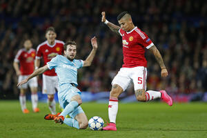 Roho četiri nedjelje van terena