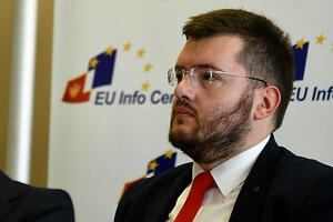 Koprivica: Dok se finansijski sistem trese od krize nepovjerenja,...