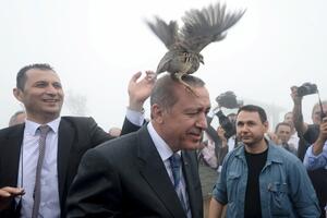 Erdogan: Nijesmo izgubili moralne vrijednosti da kupujemo od...