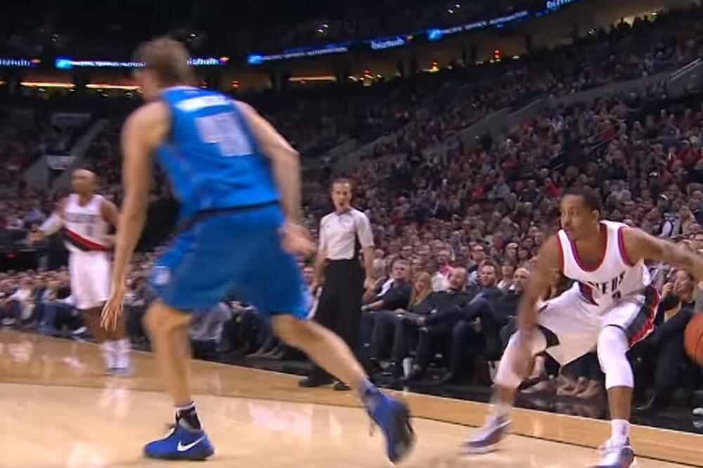 C.J. Mekolum, Foto: YouTube