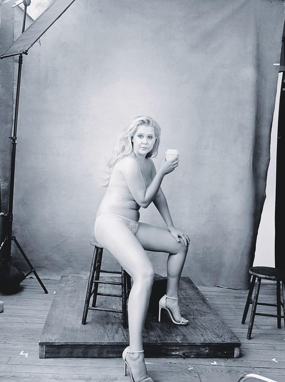 Pireli, Ejmi Šumer (Novina)