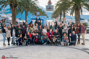 Fotografiši se i pomozi Dnevni centar za djecu sa posebnim...