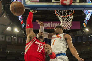 TOP 10 NBA: Dvajt Hauardovo "posterizovanje" Porzingisa na prvom...