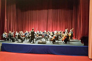 Orkestar "Mitteleuropa" napunio veliku salu Doma kulture u Baru