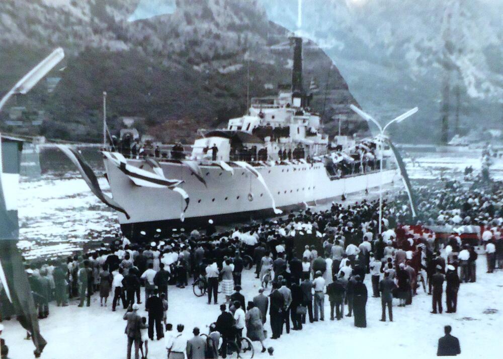Luka Kotor 1957. godine