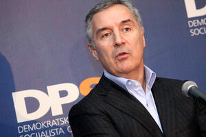 Milo, ne idi u Peking!