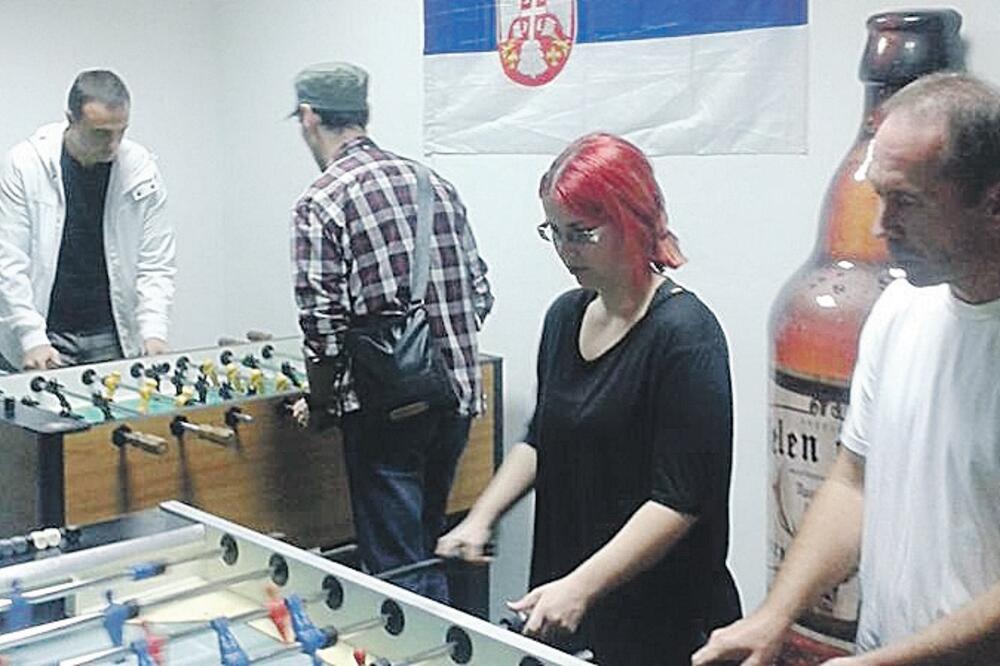 Stoni fudbal (Novine), Foto: Hotsport.rs