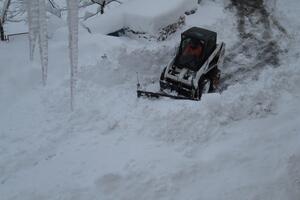 Snijeg i nevrijeme izazvali brojne probleme u regionu