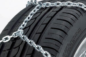 Emisija "Za volanom": Zašto lanci ne mogu da zamijene zimske gume