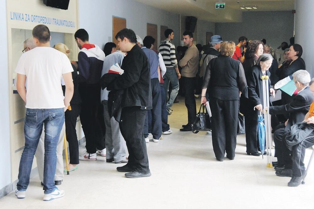 čekanje, KCCG, Foto: Luka Zeković