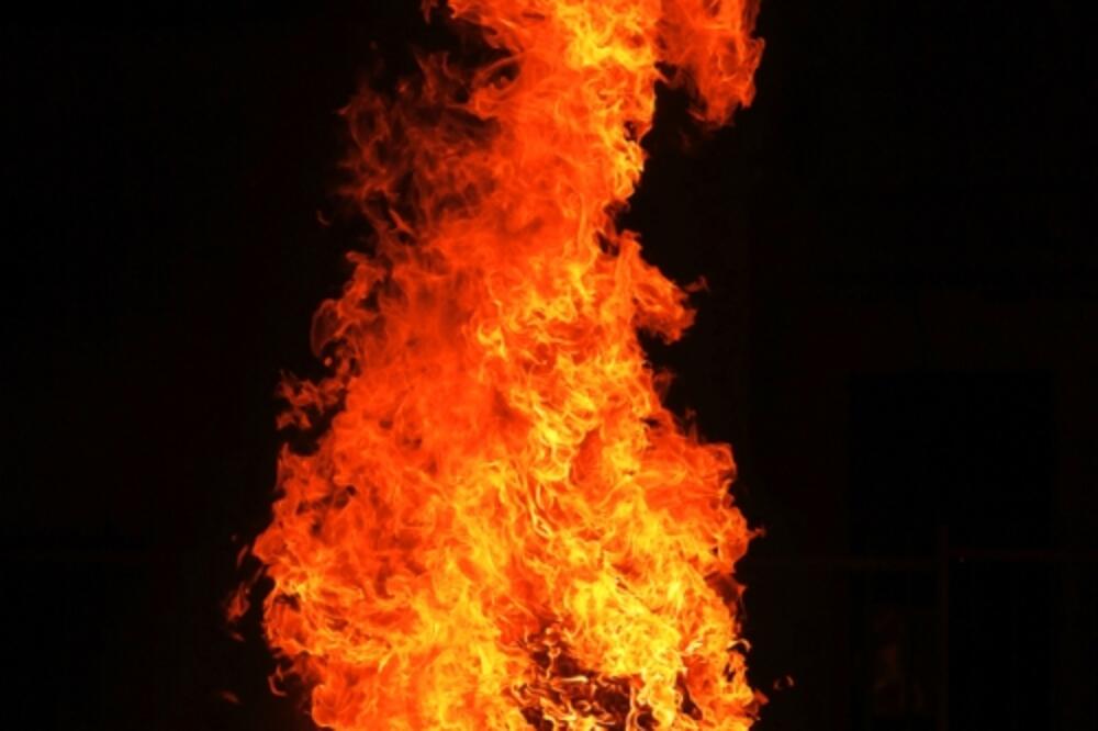 Plamen, vatra, Foto: Shutterstock