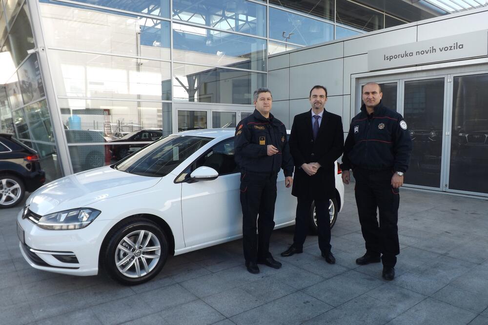 Sa uručenja donacije, Foto: Prisma