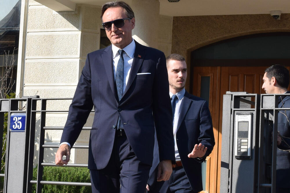 Ambasada Francuske, Ranko Krivokapić, Foto: Boris Pejović