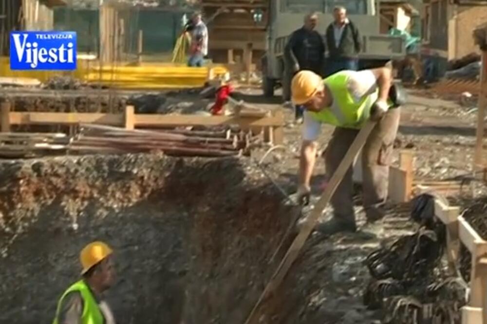 Radnici, Foto: Screenshot (YouTube)