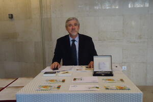 Atina: Četiri medalje za filateliste iz Kamenara, iz CG ambasade...