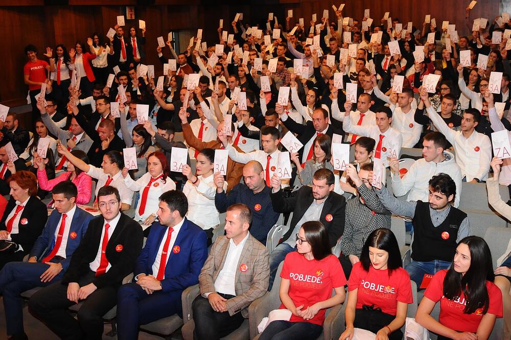 Demokrate CG, Kongres mladih, Foto: Demokrate