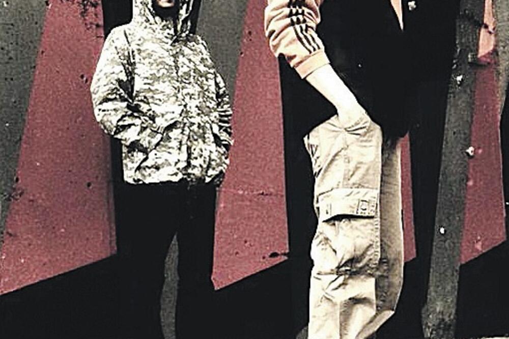 Masturbeator i Bacili (novina)