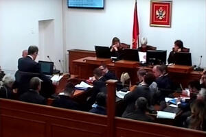 Ko je sa kime razgovarao telefonom