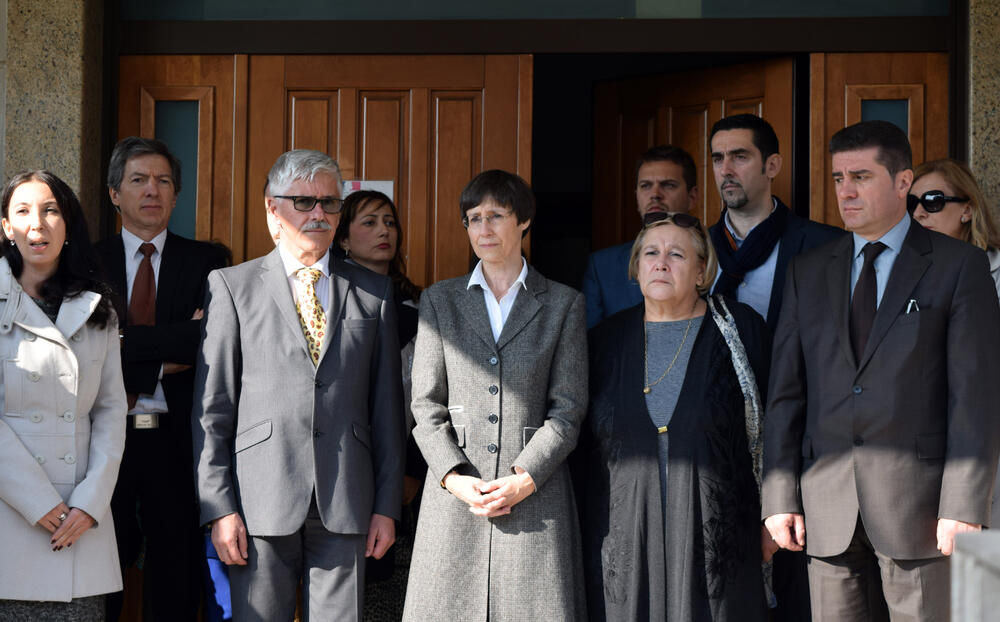 Ambasada Francuske, Veronik Brimo, Mitja Drobnič