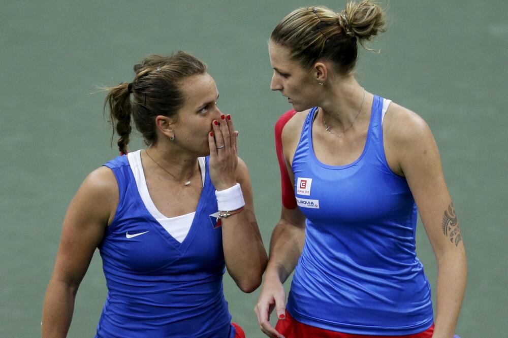Barbora Stricova i Karolina Pliškova, Foto: Reuters