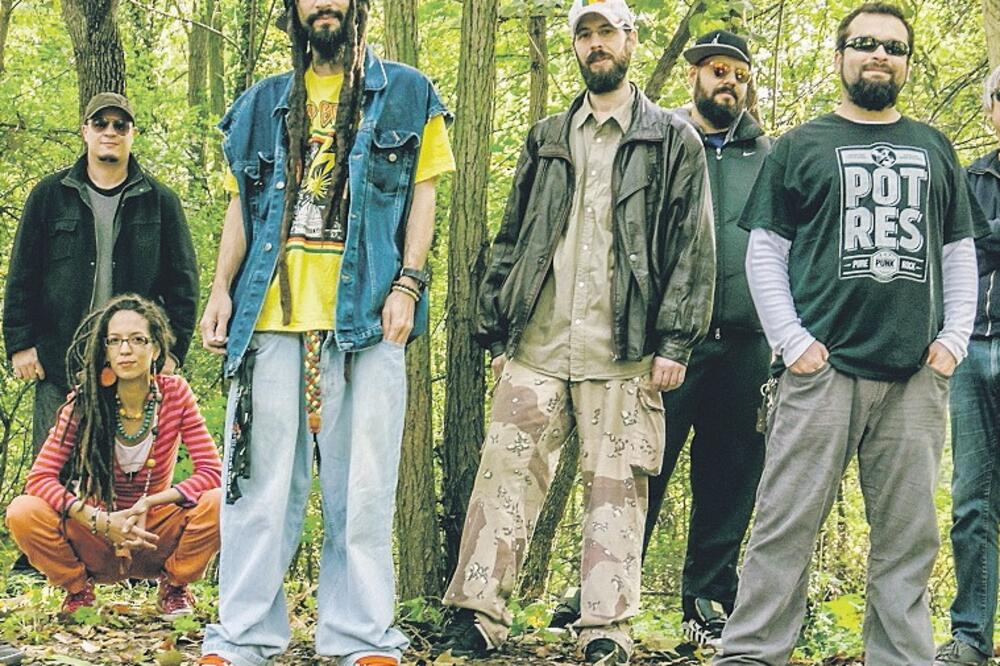 Hornsman Coyote & Soulcraft (Novina)