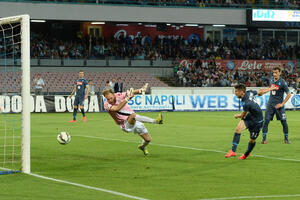 Napoli bez Martensa dvije do tri nedjelje