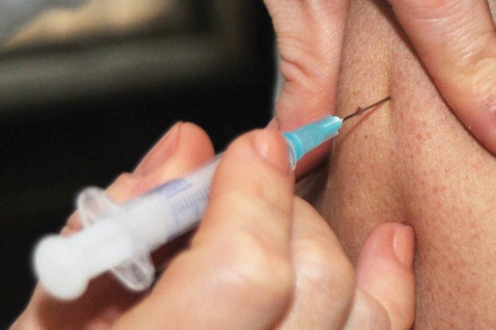 vakcinacija, Foto: Savo Prelević