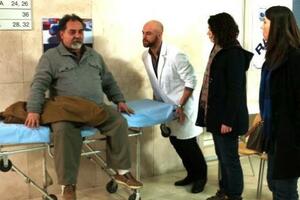 Denis pokušava prevarom doći do Katarininog novca