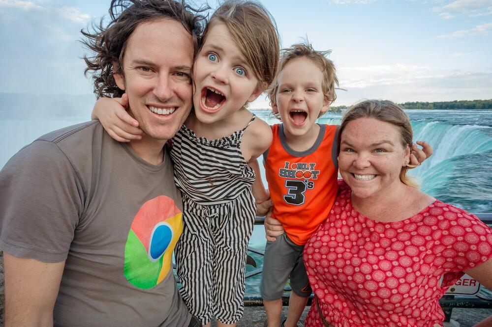 Porodica Bander, Foto: Travelwithbender.com