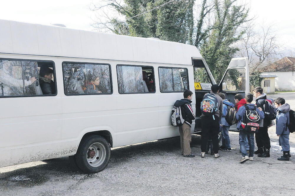 Preevoz đaka, đaci, škola, učenici, Foto: Arhiva Vijesti