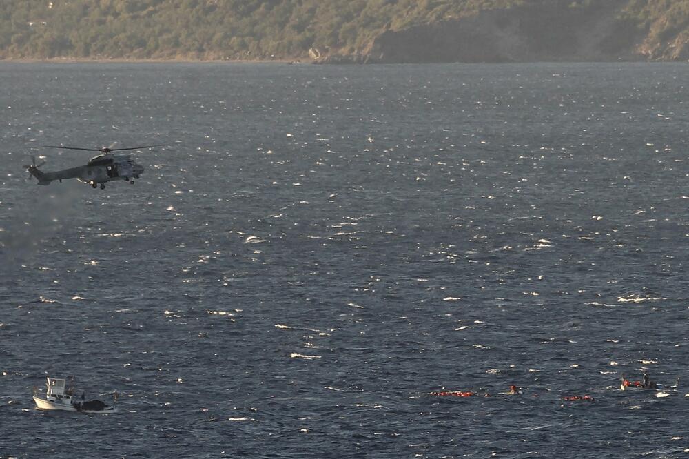 Egejsko more, brod, helikopter, Foto: Reuters